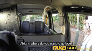 FakeTaxi - Szép popós fiatal a motorháztetőn
