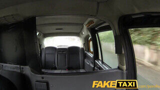 FakeTaxi - gyönyörű amerikai szuka óriási mellekkel