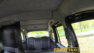 FakeTaxi - hátsó bejáratba akarom kipróbálni a taxiban !