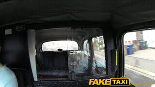 FakeTaxi - exra gigászi tőgyes gádzsi megkúrva