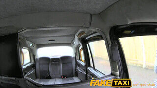 FakeTaxi - bombázó világos szőke keményen segg lyukba téve