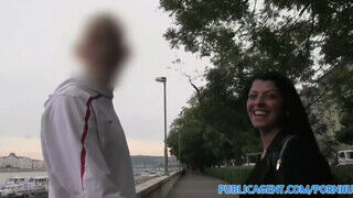 PublicAgent - Vivien Bell a csábos kreol pipi