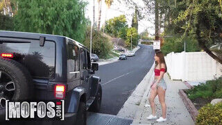 MOFOS - Paige Owens a hatalmas popós tinédzser suna