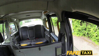 Fake Taxi - Luna Toxxxic a repedtsarkú turista