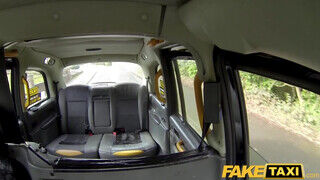 Fake Taxi - Amber Deen a örömlány világos szőke bige