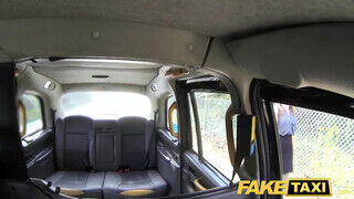 Fake Taxi - idősebb bige gigászi kukit akar