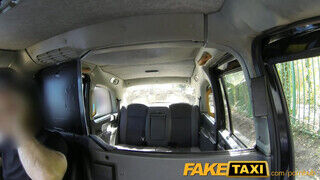 FakeTaxi - begerjedt páros az erdőben csinálja
