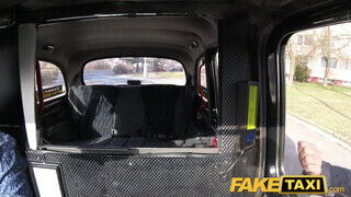 Fake Taxi - Cherry Kiss közösül a taxissal