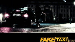 FakeTaxi - Jasmine Jae szereti a hardcore dákót