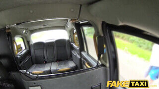 Fake Taxi - Cuki 18 éves csajszi segget is nyal