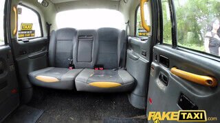 Fake Taxi - Csöcsös maca kamatyol a hátsó ülésen