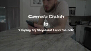 Carmela Clutch a hatalmas picsájú nevelő anya