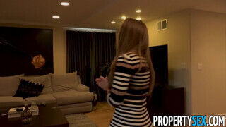 PropertySex - a szőrös pinájú Lena Paul