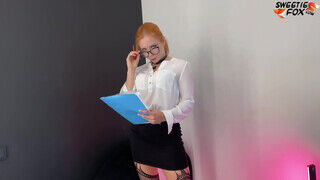 Sweetie_Fox - Szemüveges tinédzser szuka popó maszturbációja