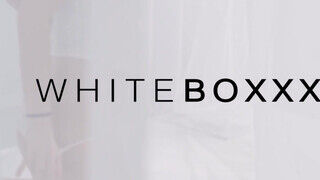 WhiteBoxxx - Kaisa Nord és Elena Vega orosz csajok és egy gigászi bőrös virsli