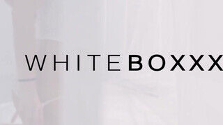 WhiteBoxxx - óriási picsájú csaj reggel is akar dugni