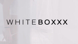 WHITEBOXXX - egyszerűen rám mászott ez a bomba bige