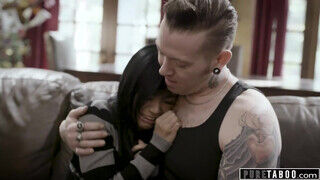 PURE TABOO - Ember Snow depressziós volt a palija miatt