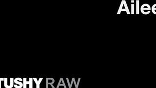 TUSHYRAW - Ailee kiválóan táguló kicsike ánusza