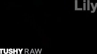 TUSHYRAW - barna csajszika óriási puncija keményen megkettyintve
