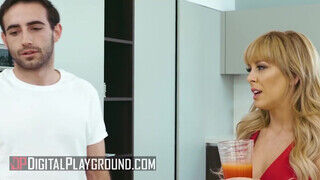 DigitalPlayground - Adriana Chechik és Cherie Deville édeshármasban hancuroznak
