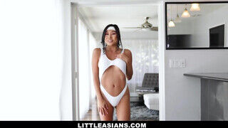 LittleAsians - méretes tőgyes kóreai lányka