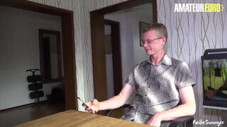 REIFESWINGER - Német milf zsenge manussal reszel