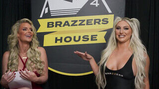 BRAZZERS - Luna Star extrém pózokban reszel