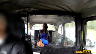 Fake Taxi - Jasmine Jae a vadító csöcsös milf