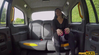 Fake Taxi - Marina Maya nagyon kettyinteni akart