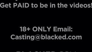 Blacked - Queenie a óriási keblű kolumbiai pipi