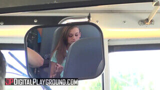 Digital Playground - Kacy Lane és a buszvezető