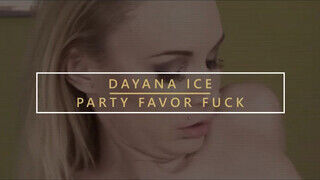 Dayana Ice muffja megdöngetve