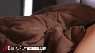 Digital Playground - Desiree Dulce a bombázó méretes kannás maca