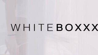 WHITEBOXXX - csodaszép, csinos nőci az ágyban