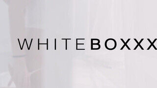 WHITEBOXXX - Chloe Lamour a gigantikus mellű milf