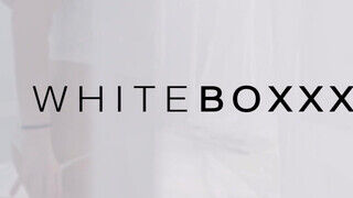 WhiteBoxxx - Darcia Lee a hatalmas tőgyes magyar kisebbségi pipi