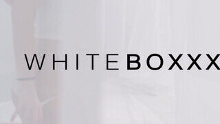 WhiteBoxxx - Silvia Dellai és Erika Bellucci édeshármasban kefélnek