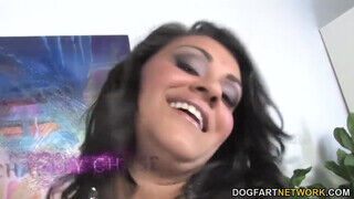 Charley Chase a fullos spanyol milf