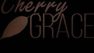 Cherry Grace a termetes didkós amatőr csajszi