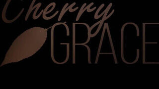 Cherry Grace a formás bulás gádzsi