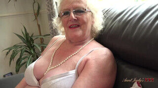 Aunt Judys XXX - Claire a perverz nagymuter